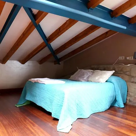 Feriehus Holiday Home Ulia Pasealekua